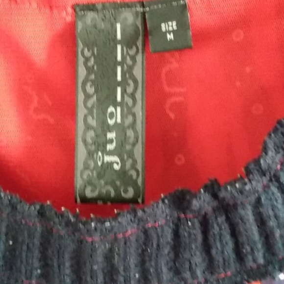 Sweater. - Picture 2 of 3